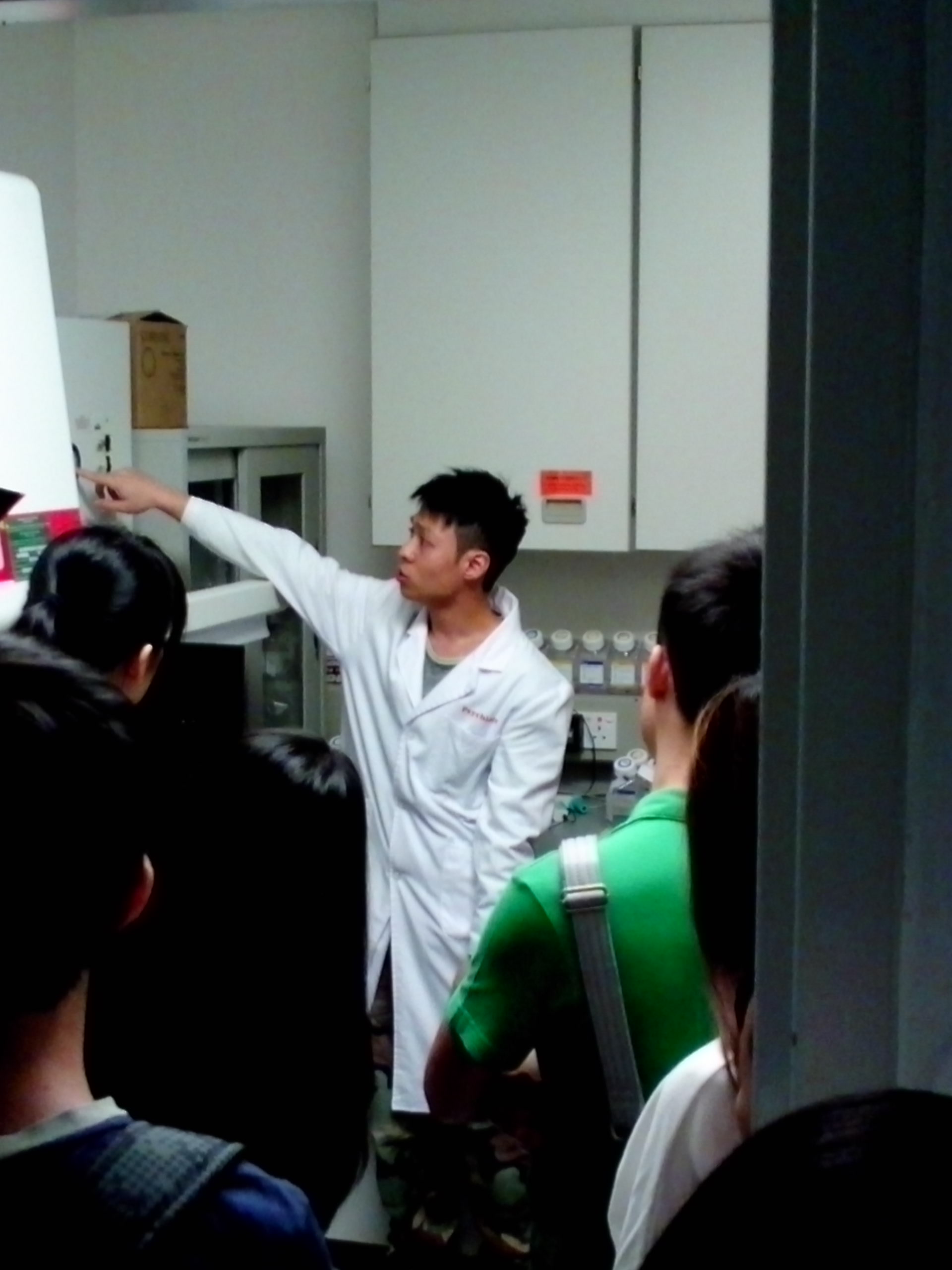 Visit to Laboratories of Department of Psychiatry, Faculty of Medicine, HKU - Photo - 15