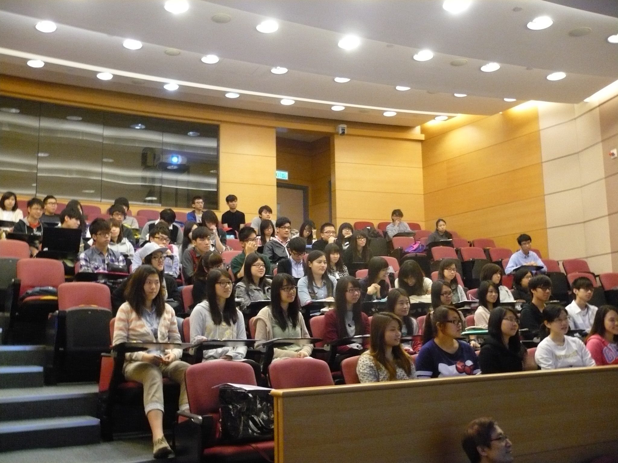 Seminar from Pfizer Hong Kong for MHPM Students - Photo - 7