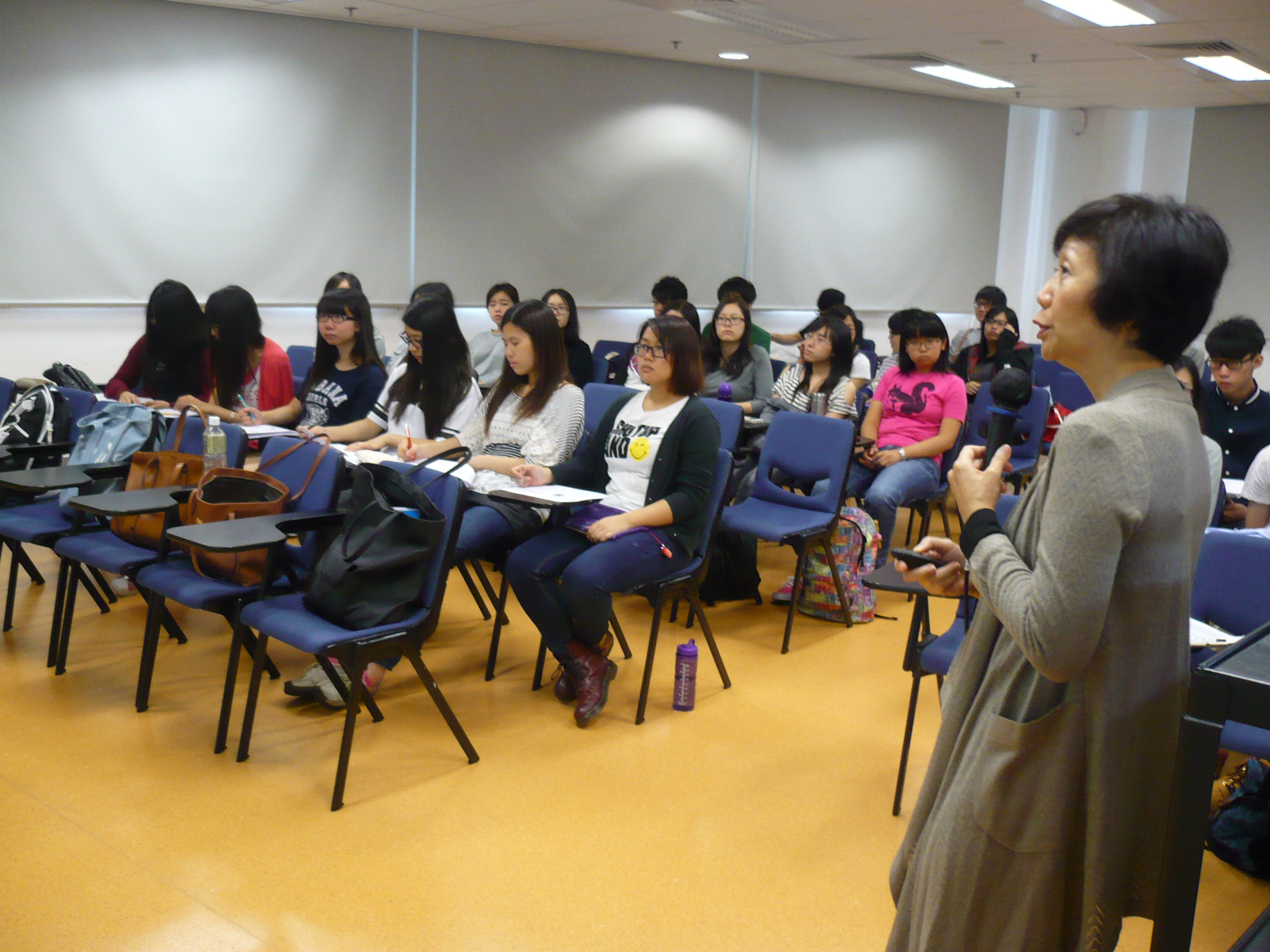 Guest Seminar for the Students of Higher Diploma in Medical and Health Products Management Programme - Photo - 7