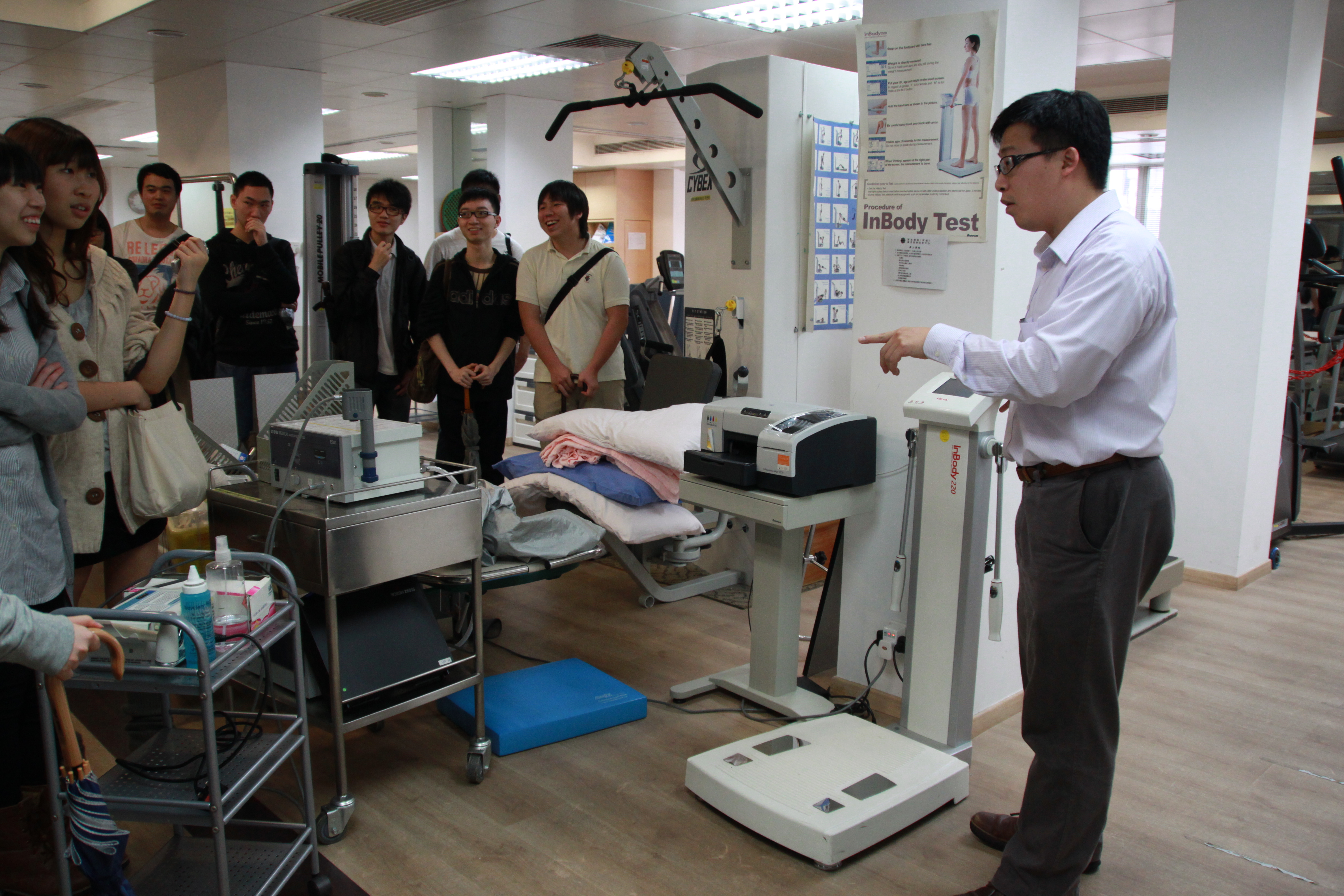 Visit to the Precious Blood Hospital (HD in Medical and Health Products Management programme) - Photo - 5